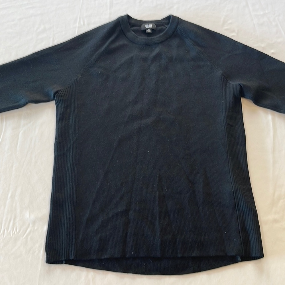 Uniqlo men’s size “XS” crew neck black L/S sweater.